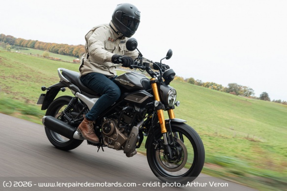 L'absence de protection et les importantes vibrations limitent clairement les évolutions sur voies rapides