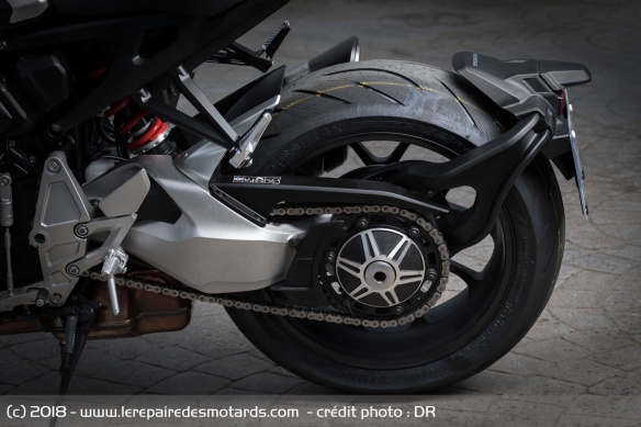 Silencieux de la Honda CB 1000 R