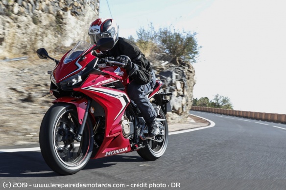 La Honda CBR500R sur voie rapide
