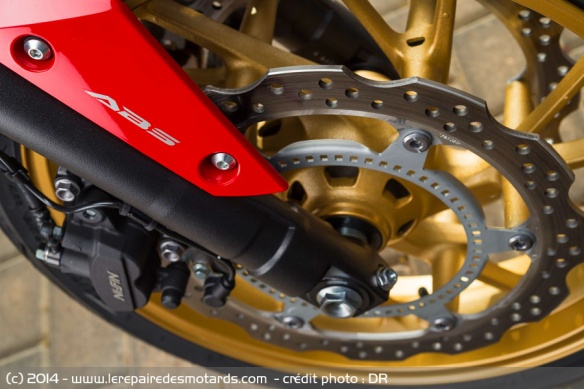 Freins ABS étriers Nissin sur Honda CB 650 F