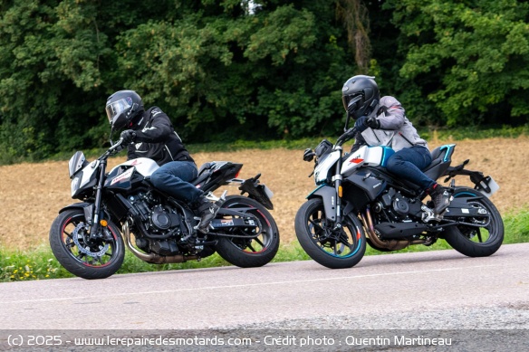 Essai comparatif Honda CB500 Hornet et CFMOTO 450NK Essai comparatif Honda CB500 Hornet et CFMOTO 450NK