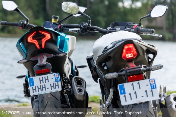 Le phare arrière des Honda CB500 Hornet et CFMOTO 450NK