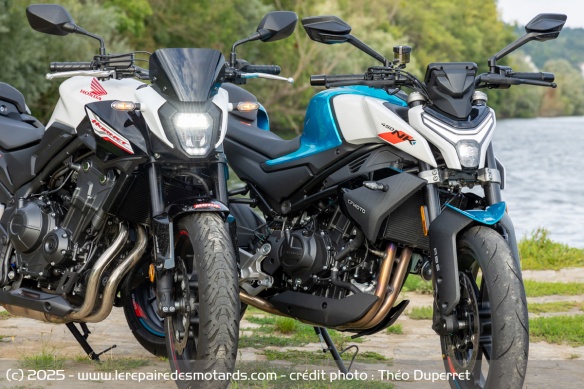 Le phare avant des Honda CB500 Hornet et CFMOTO 450NK