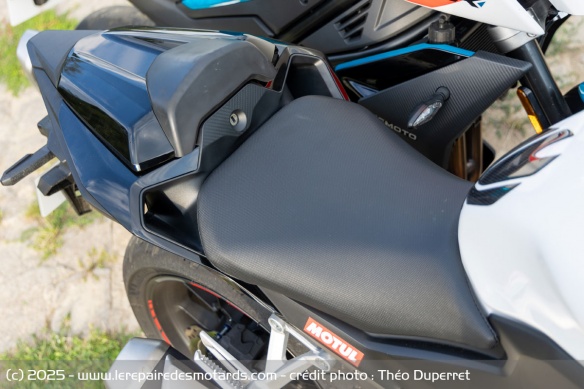 La selle de la Honda CB500 Hornet