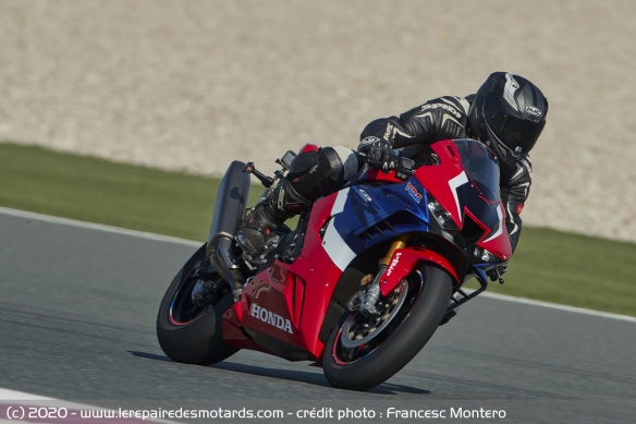 La Fireblade au freinage