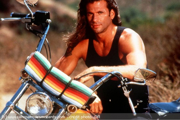 Lorenzo Lamas à l'époque de la série Le Rebelle Lorenzo Lamas à l'époque de la série Le Rebelle