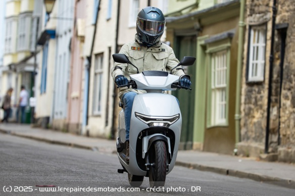 Ultra maniable et agile, le CUV e: est un vrai alli&eacute; en ville