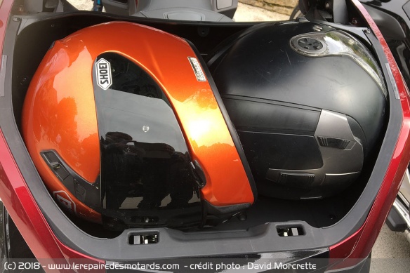 Top case acceptant deux intégraux