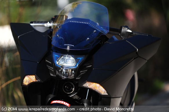 Phare avant Honda NM4 Vultus