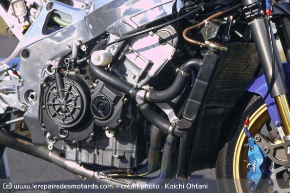 Le moteur de la CBR900RR a été porté à 944 cm3