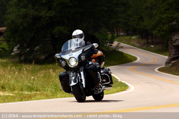 Indian Roadmaster en noir