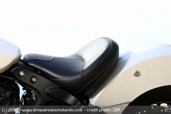 Une selle monoplace et confortable