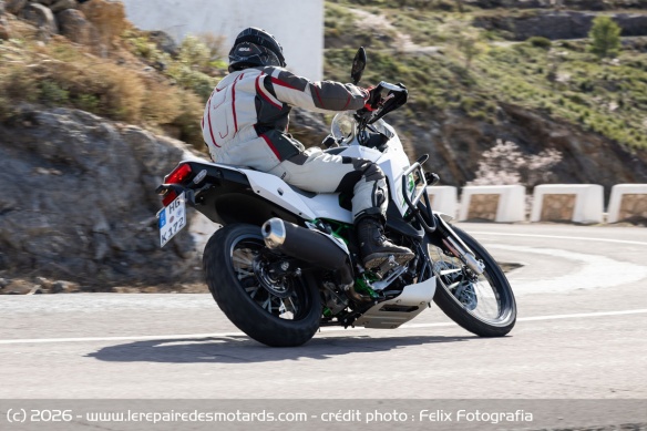 La KLE reste toujours stable, y compris dans les courbes bosselées