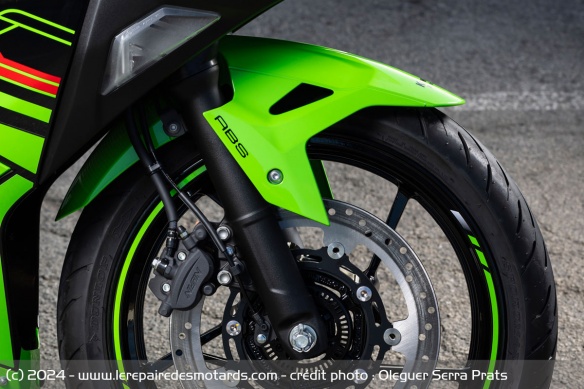 La fourche de la Kawasaki Ninja 500 SE
