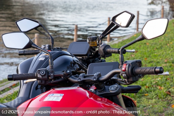 La Honda offre une position plus neutre au pilote
