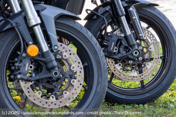 Les freins avant des Kawasaki Z1100 et Honda CB1000 Hornet