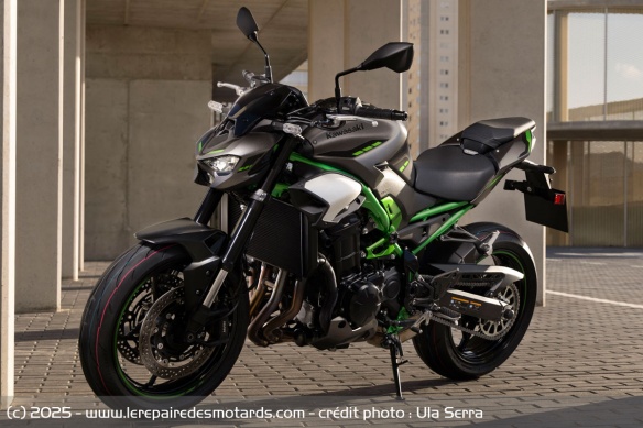Essai de la Kawasaki Z900 2025