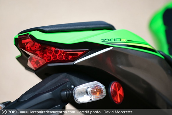Feu arrière à LED