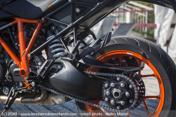 Bras oscillant de la KTM 1290 Super Duke GT