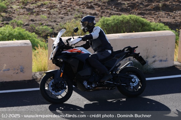 Toujours efficace, le moteur est moins rugueux et semble perdre un peu au niveau des relances