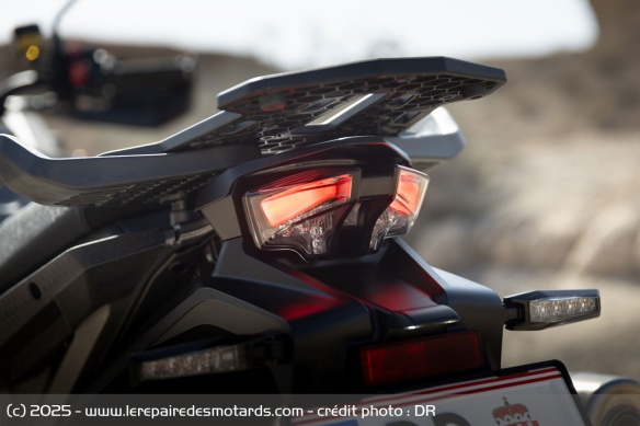 Le phare arrière de la KTM 1390 Super Adventure S EVO