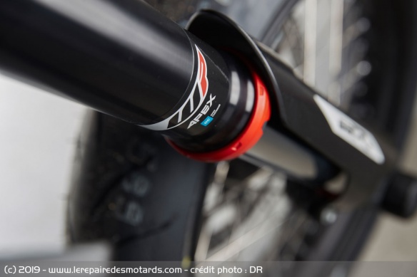 Fourche de la KTM 690 SMC-R