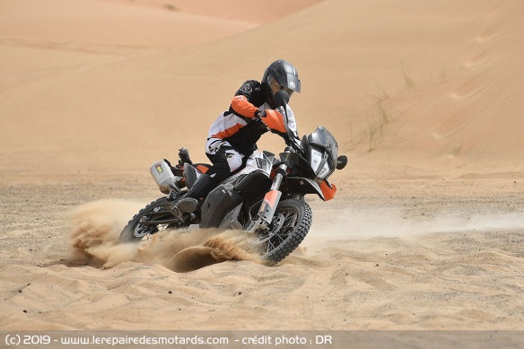 KTM 790 Adventure R dans le fesh fesh