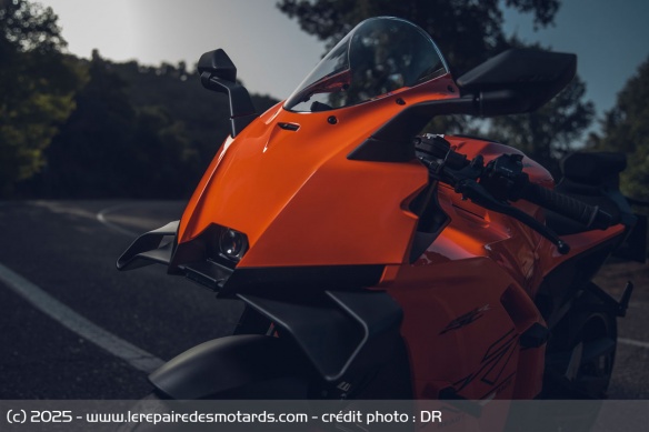 La bulle est typique d'une utilisation racing avec sa forme arrondie