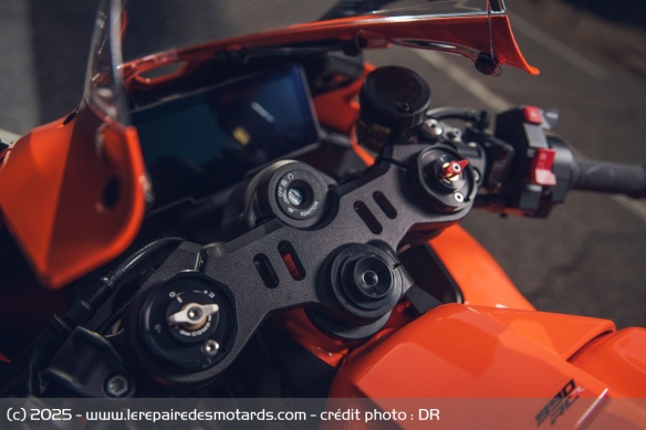 Les réglages de la fourche sont facilement accessibles