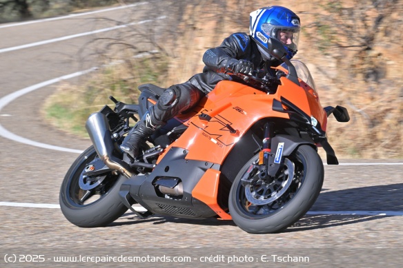 La rigueur du châssis et l'efficacité des assistances offrent une bonne marge de sécurité