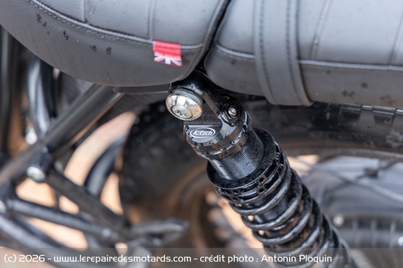 L'amortisseur arri&egrave;re KTech de la Maeving RM2