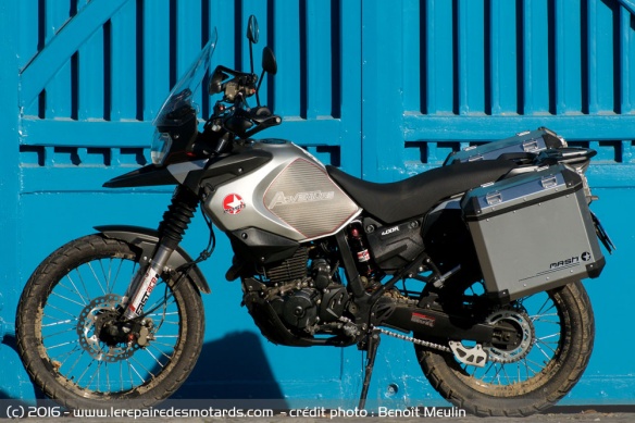 La Mash 400 Adventure de profil