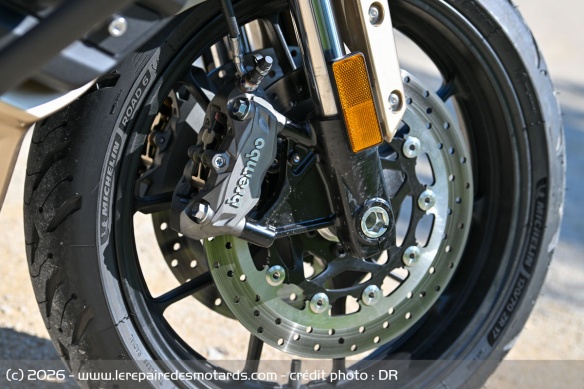 Le frein avant de la Mash GT750