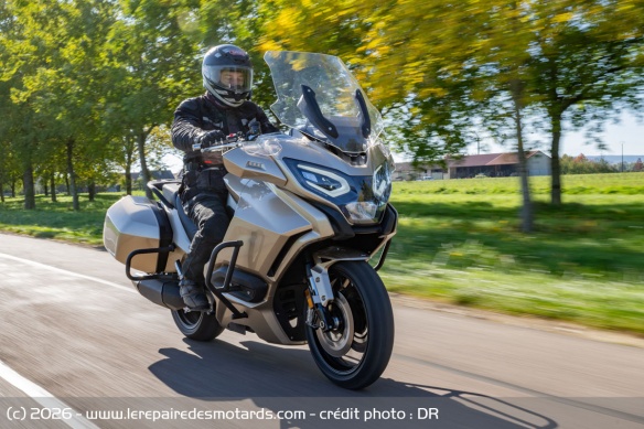 Ce sont sur les grands axes que la Mash GT750 exprime le mieux sa vocation routi&egrave;re, mais sans r&eacute;gulateur de vitesse