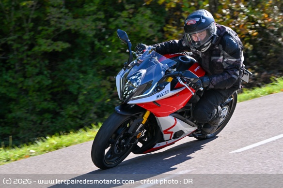 La K750 s'emm&egrave;ne facilement lorsque l'on hausse un peu le rythme