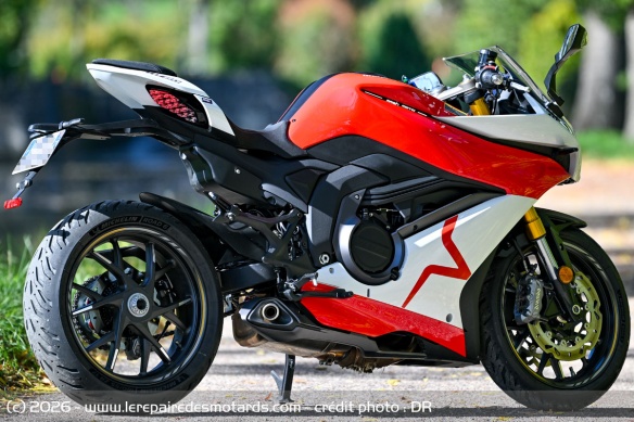 Comme les autres Mash 750, cette sportive repose sur le mod&egrave;le d&eacute;velopp&eacute; par le Chinois Jedi Motors