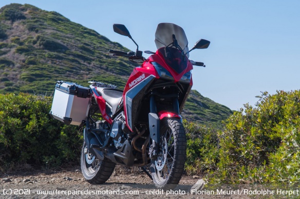 Avec sa X-Cape, Moto Morini rejoint le bataillon des trails de moyenne cylindrée