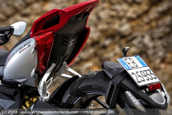Arrière MV Agusta Rivale 800