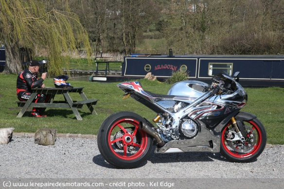 Essai de la sportive Norton V4-SS