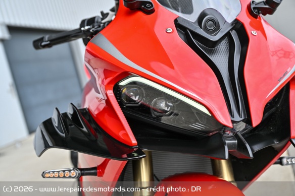 Une dashcam surmonte les phares &agrave; LED