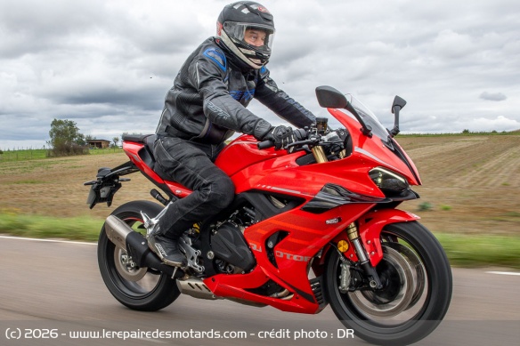 Le 4 cylindres est souple dans son utilisation, comme la bo&icirc;te de vitesse