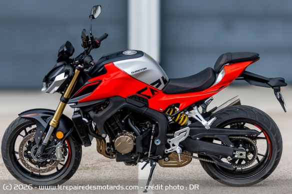 La SRK bénéficie du cadre en aluminium introduit sur la 2e version de la RR