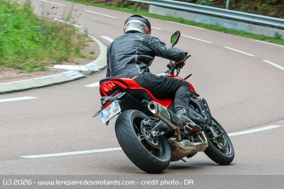 Cette version tranche en termes de performances avec celle à cadre en acier