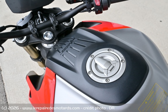 Le réservoir offre 17,5 litres de capacité