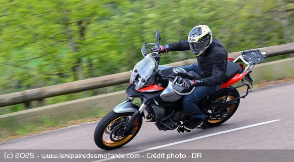 Essai moto QJMOTOR SRT 700 SX Touring