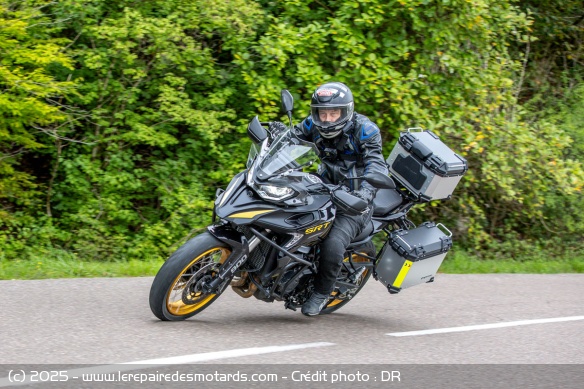 Essai moto QJMOTOR SRT 900 SX Touring Essai moto QJMOTOR SRT 900 SX Touring