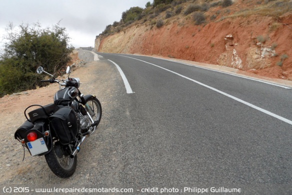 Royal Enfield Bullet Standard sur départementale
