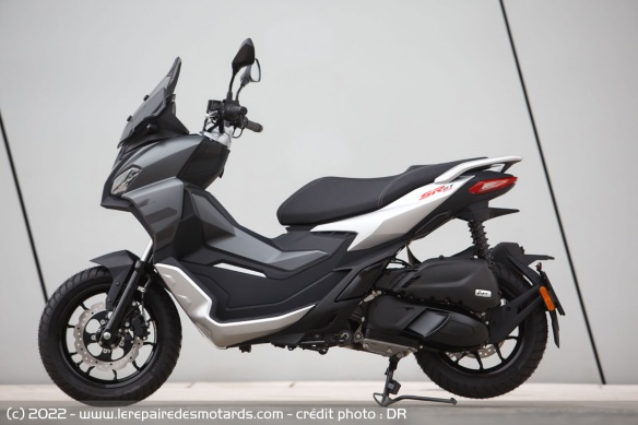 Le scooter au look tout-terrain Aprilia