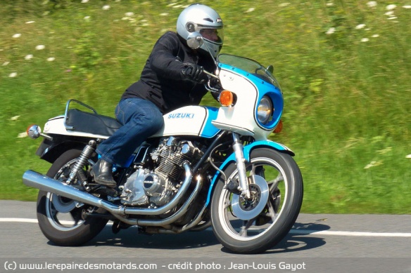 Suzuki GS 1000 S sur autoroute