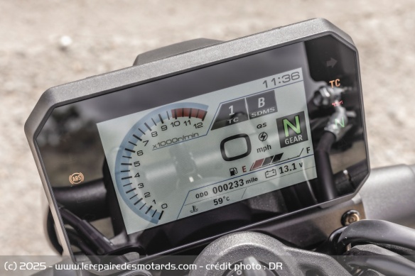 Le compteur TFT de 5 pouces reste identique à ce que l'on connait